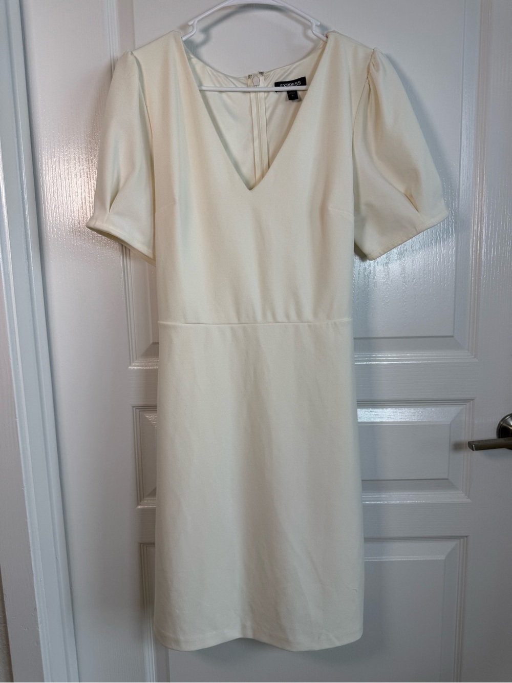 Express Cream V-Neck Short Sleeve Mini Dress (018)